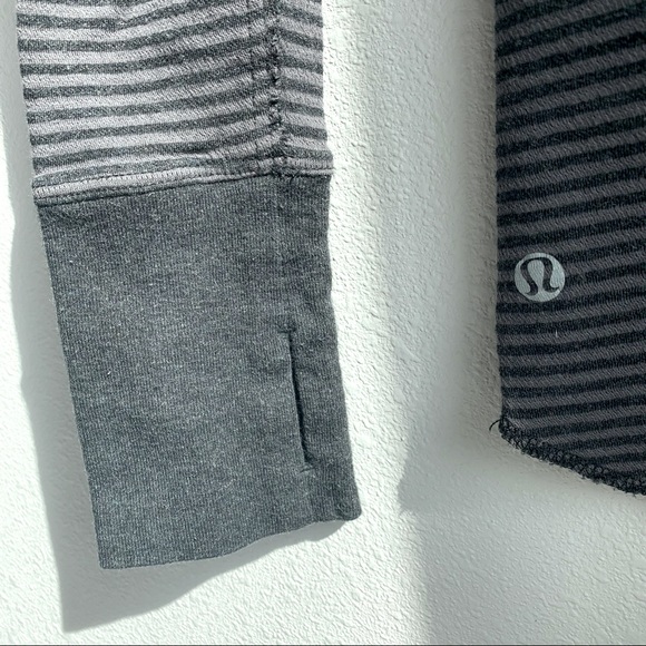 Lululemon Open your Heart reversible long sleeve - Picture 2 of 3